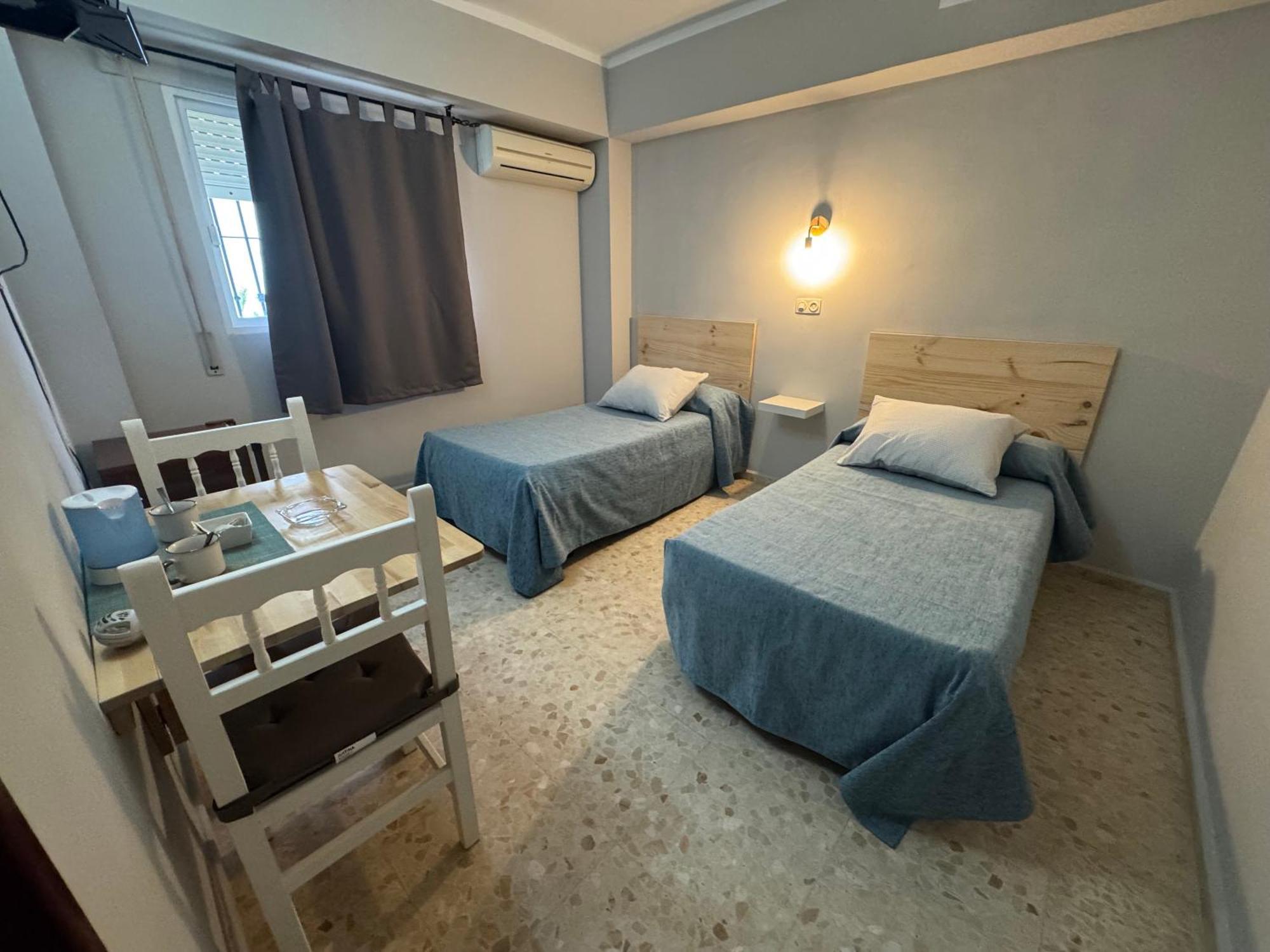 Hostal Miramar 洛斯卡尼奥斯德梅卡 外观 照片