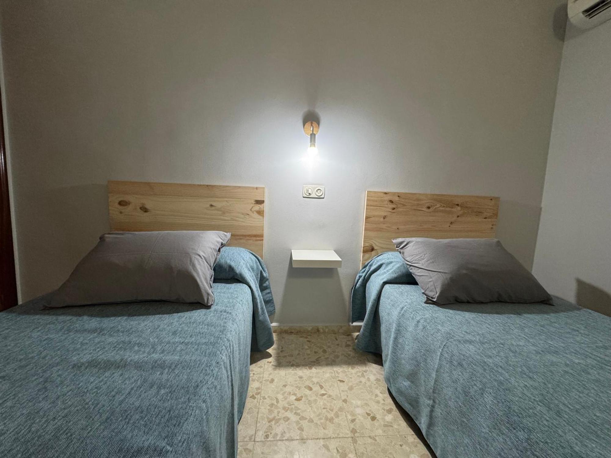 Hostal Miramar 洛斯卡尼奥斯德梅卡 外观 照片