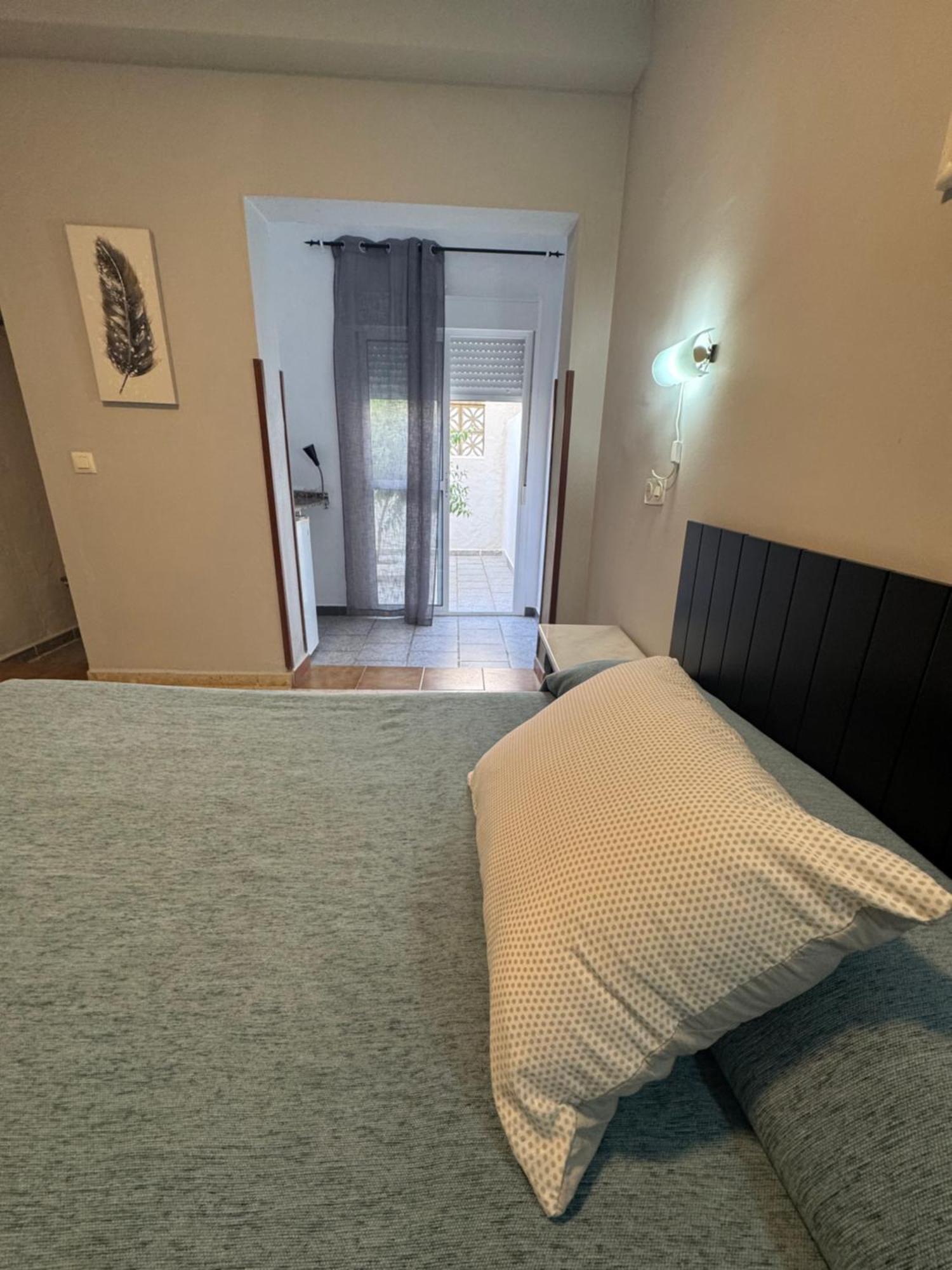 Hostal Miramar 洛斯卡尼奥斯德梅卡 外观 照片